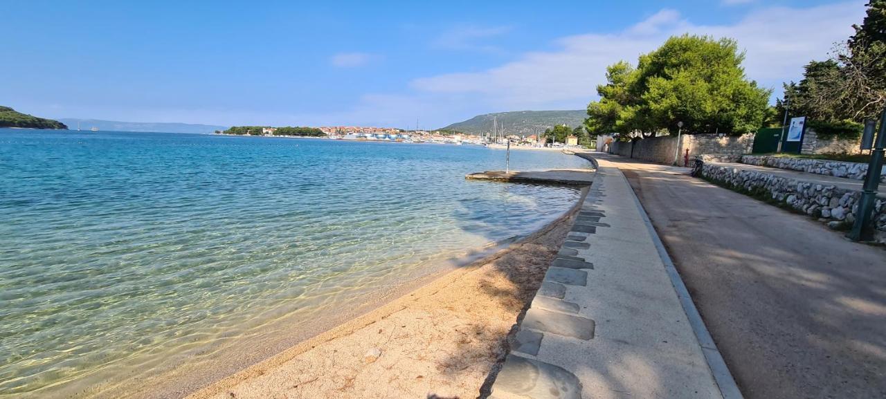 Studio Apartman Loreta Cres Εξωτερικό φωτογραφία