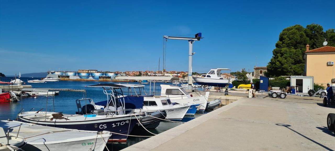 Studio Apartman Loreta Cres Εξωτερικό φωτογραφία