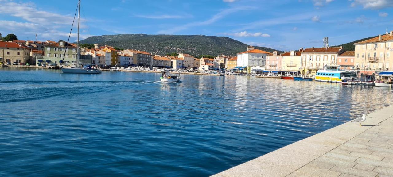 Studio Apartman Loreta Cres Εξωτερικό φωτογραφία