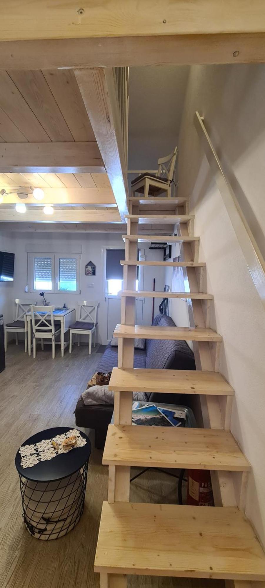Studio Apartman Loreta Cres Εξωτερικό φωτογραφία